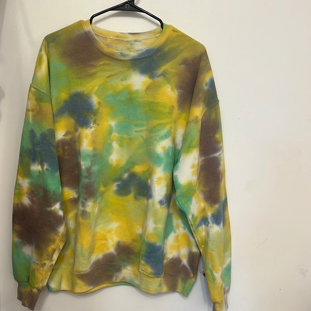 Vintage tie dyed oversized crew neck